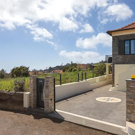 Casa Pimenta In Faja Da Ovelha Feriehus Prazeres